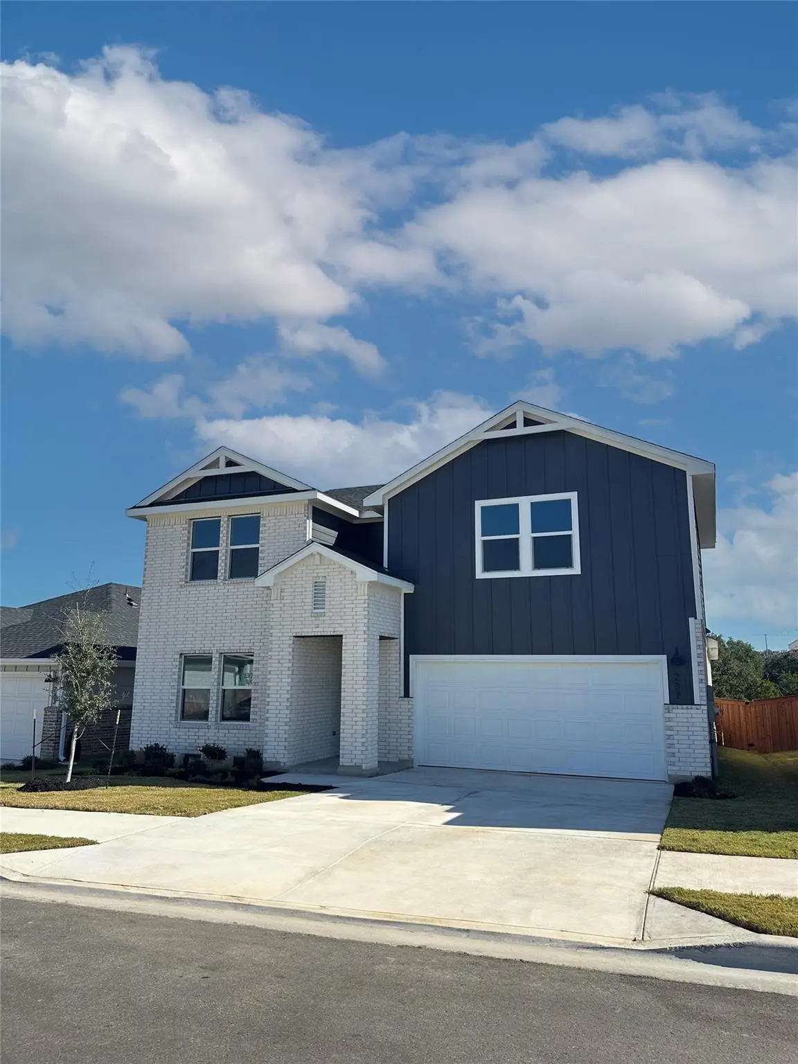 237 Rock Springs Dr, Marble Falls, TX 78654 - Image #1