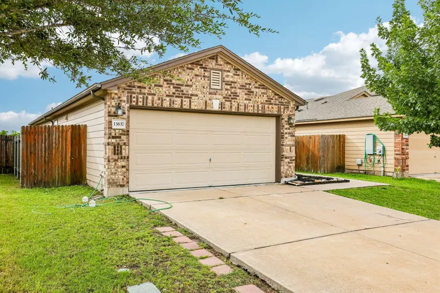 13637 Abraham Lincoln St, Manor, TX 78653 - #2