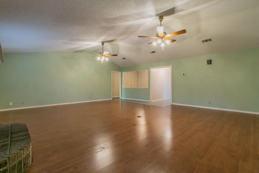 3502 Elm Dr, Temple, TX 76502 - #2