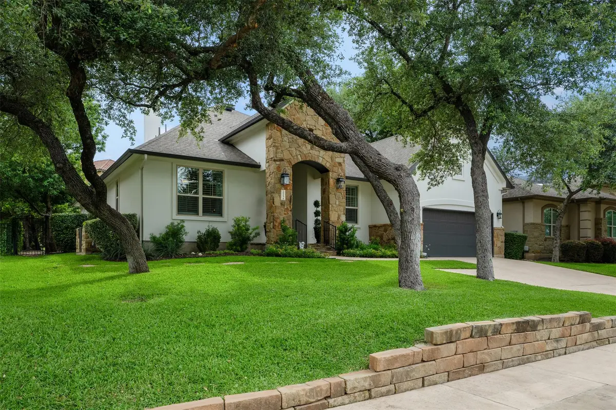 215 Lake Como Dr, Lakeway, TX 78734 - #1