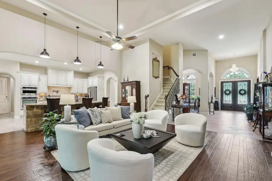 190 Estrella Xing, Georgetown, TX 78628 - Image #2