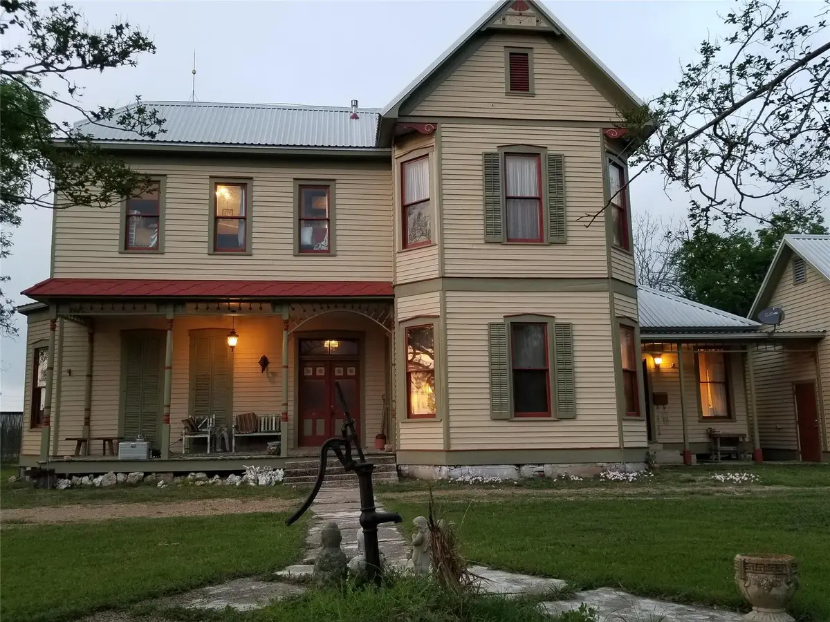 1 Bednar Ln, La Grange, TX 78945 - Image #1