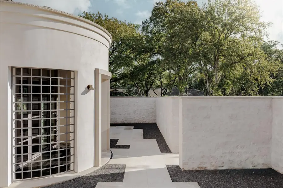 2600 Tanglewood Trl, Austin, TX 78703 - Image #3