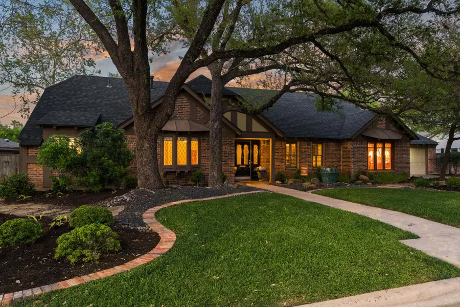 4216 Tallowood Dr, Austin, TX 78731 - #2