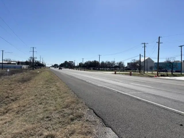 4030 N Main St St, Taylor, TX 76574 - Image #1