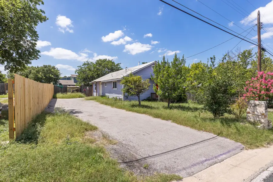 7402 Providence Ave, Austin, TX 78752 - #2