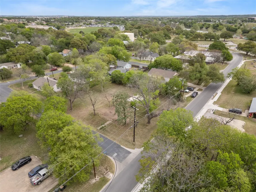 601 N Church St, Georgetown, TX 78626 - #3