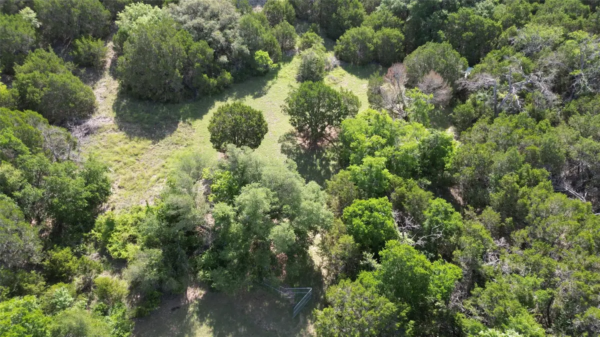 105 Holman Cir, Gatesville, TX 76528 - Image #1