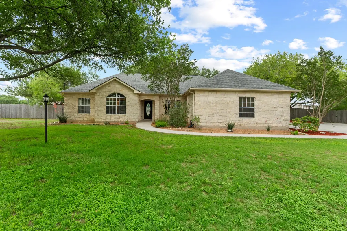 303 Pin Oak Ct, Mountain City, TX 78610 - #1