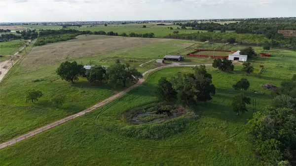 1454 Red Town Rd, Elgin, TX 78621