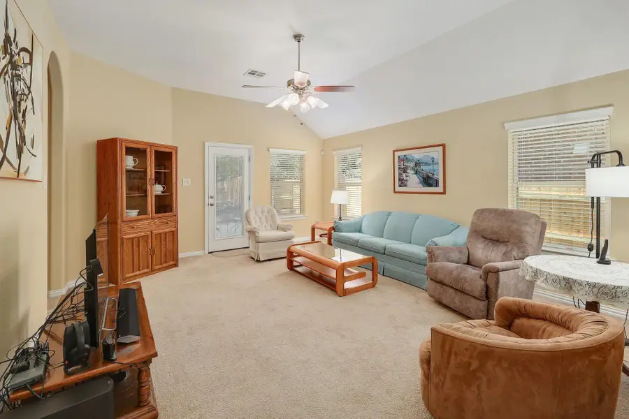 1521 Naranjo Dr, Georgetown, TX 78628 - #3
