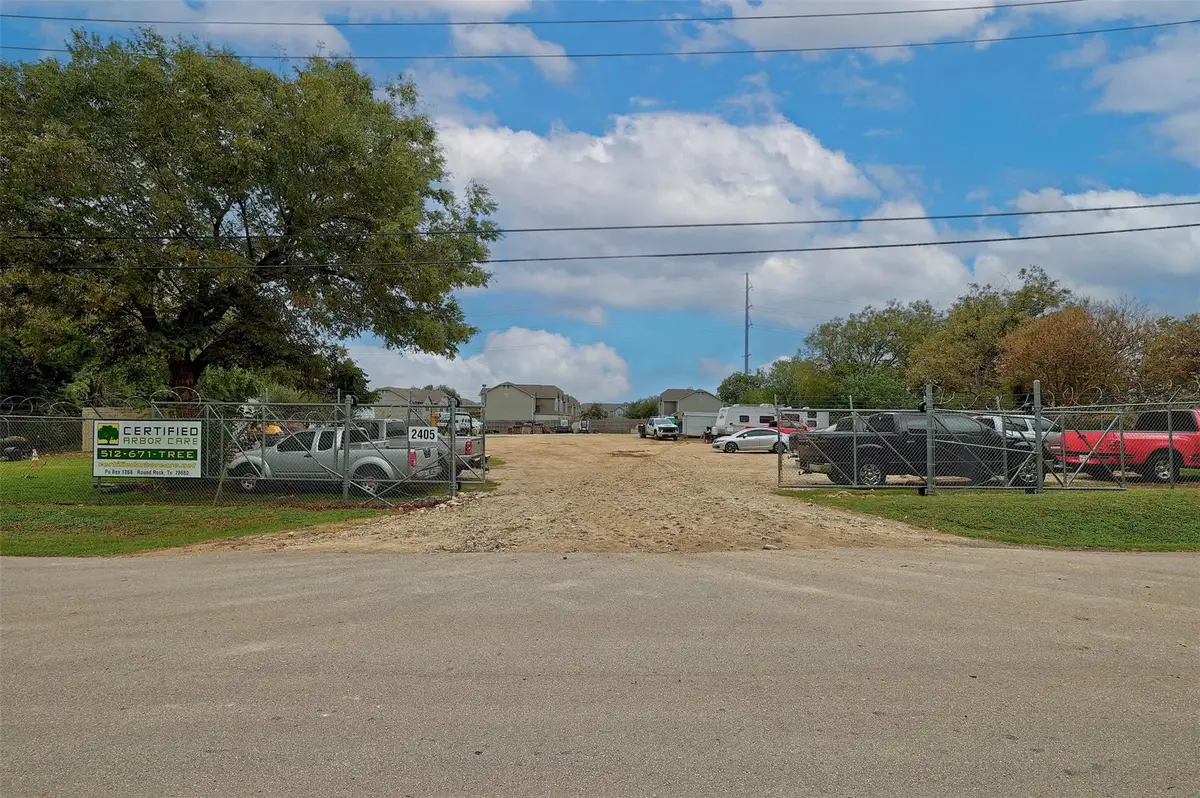 2405 Gardenia Dr, Austin, TX 78727 - #1