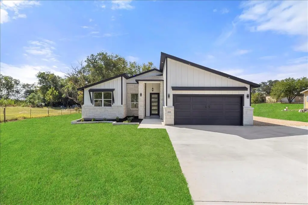 809 Fm 467, Seguin, TX 78155 - Image #1