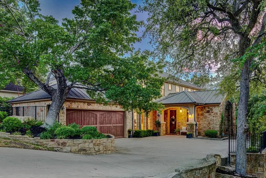 303 Rolling Green Dr, Lakeway, TX 78734 - #2