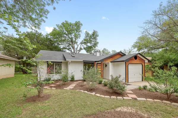 7609 Crystalbrook Dr W, Austin, TX 78724