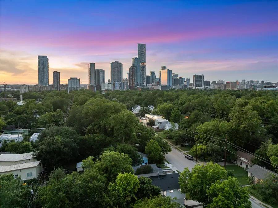 1615 Holly St #1, Austin, TX 78702 - #2