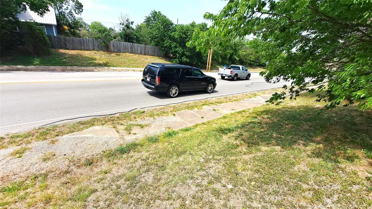 318 Burkett St, Taylor, TX 76574 - Image #1