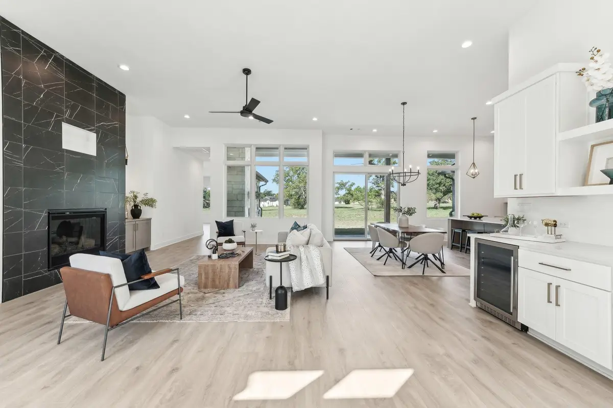 116 Mitchell Creek Dr, Horseshoe Bay, TX 78657 - Image #1