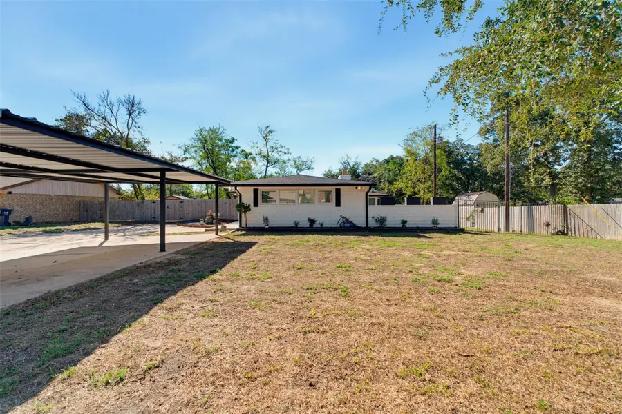 2205 Murray Ave, Rockdale, TX 76567 - #2