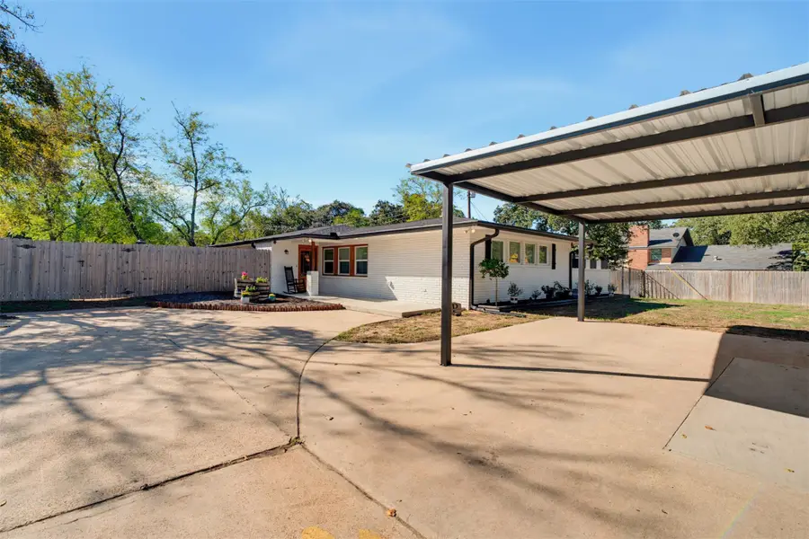 2205 Murray Ave, Rockdale, TX 76567 - #3