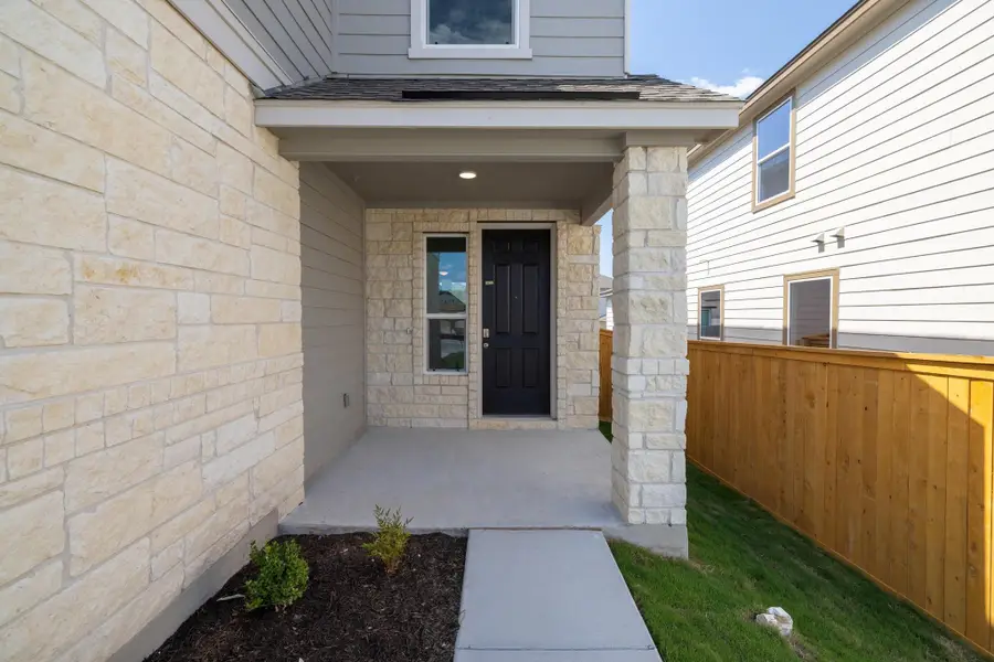 264 Feathers St, Jarrell, TX 76537 - Image #3