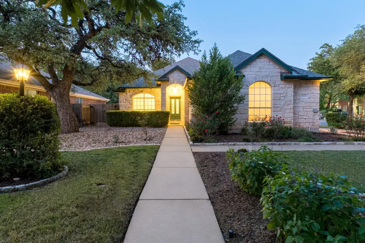 3624 Malone Dr, Austin, TX 78749 - #1