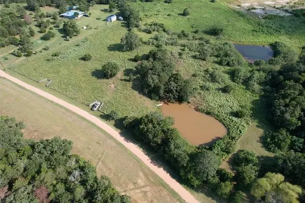 1142 Private Road 7039, Lexington, TX 78947