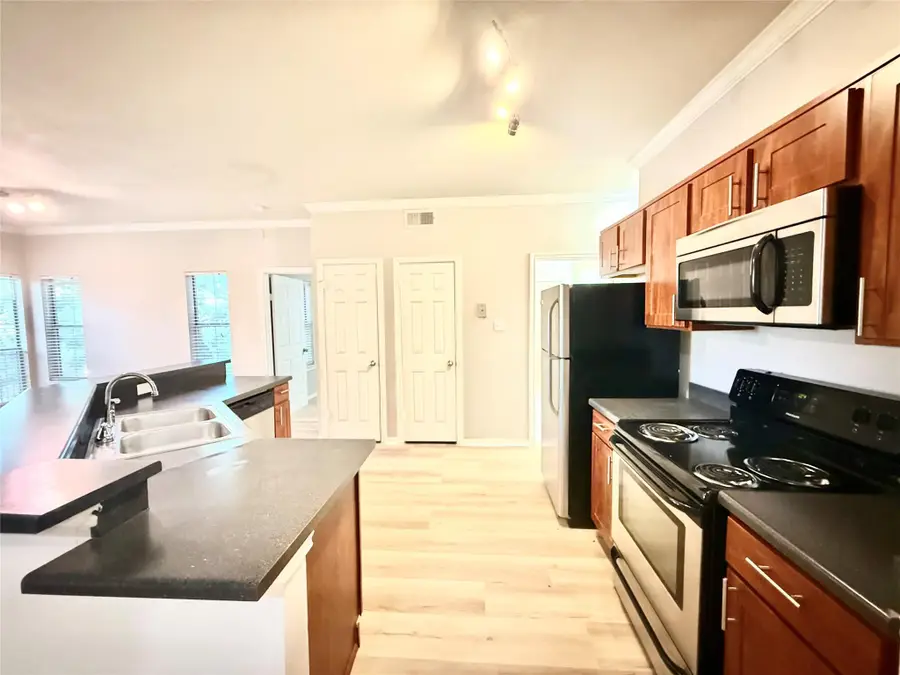 6804 N Capital Of Texas Highway #812, Austin, TX 78731 - Image #3