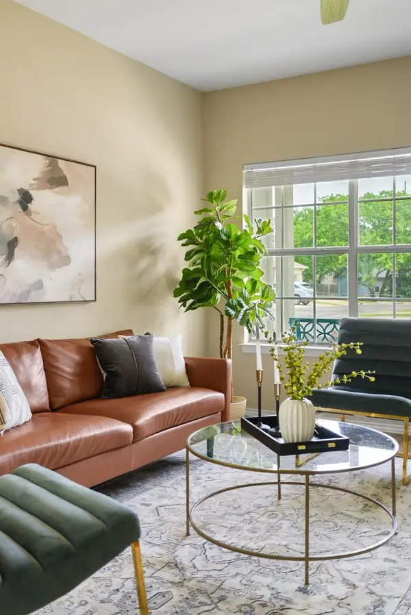 2632 Century Park Blvd #34, Austin, TX 78727