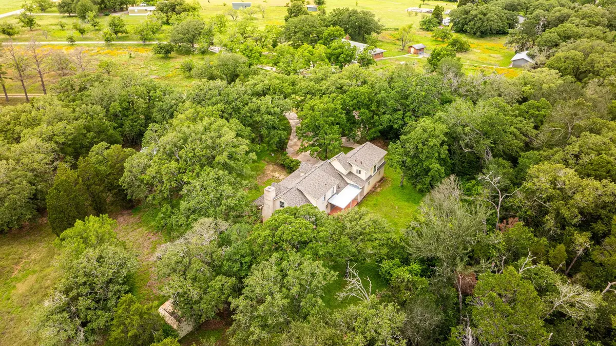 272 Old Coach Ln, Elgin, TX 78621 - #1