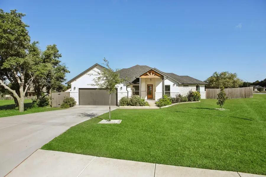 100 Colby Canyon Dr, Burnet, TX 78611 - Image #2