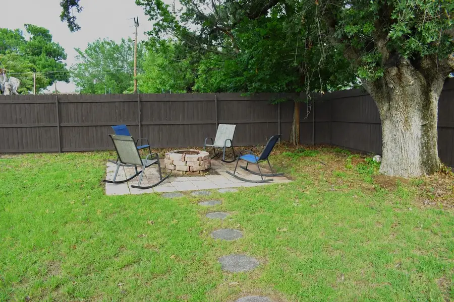 1603 Alcoa Ave, Rockdale, TX 76567 - #3