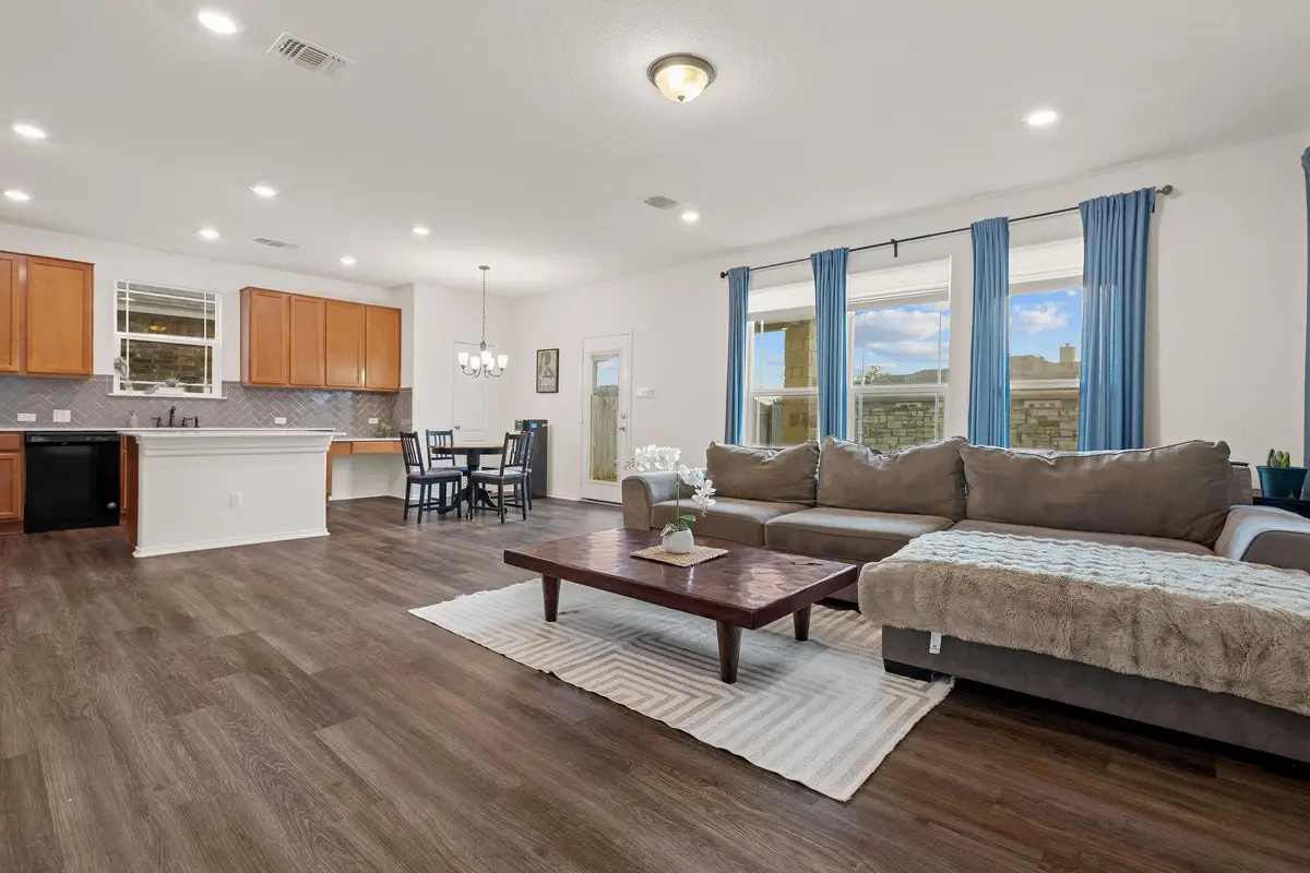 209 Sage Derby Dr, Hutto, TX 78634 - Image #1