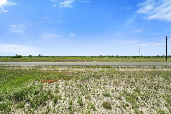 1362 Saddleback Dr, Bellville, TX 77418