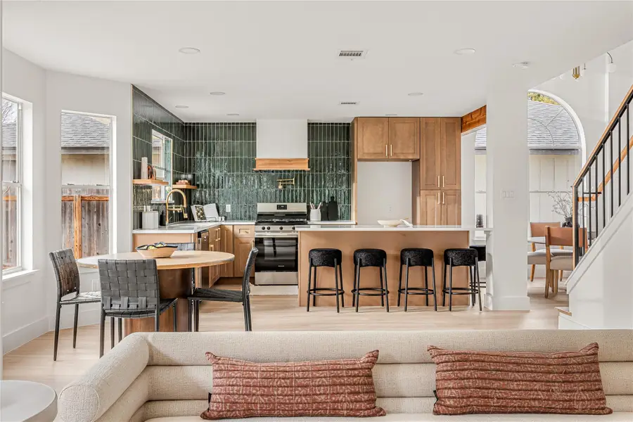 2415 Claudia Dr, Leander, TX 78641 - Image #2