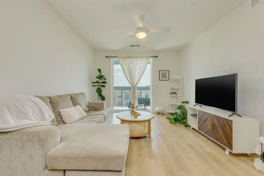 1701 Simond Ave #524, Austin, TX 78723 - #3