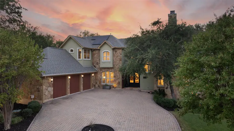 7228 Oak Shores Dr, Austin, TX 78730 - Image #2