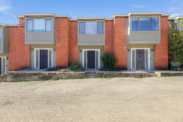 1221 W Hopkins St #3, San Marcos, TX 78666