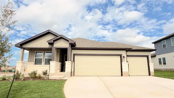 300 Wheel Horse Rd, Burnet, TX 78611