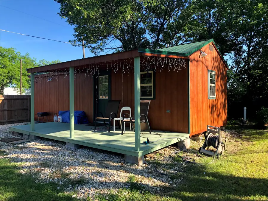 241 E Jackson St, Bartlett, TX 76511 - #3