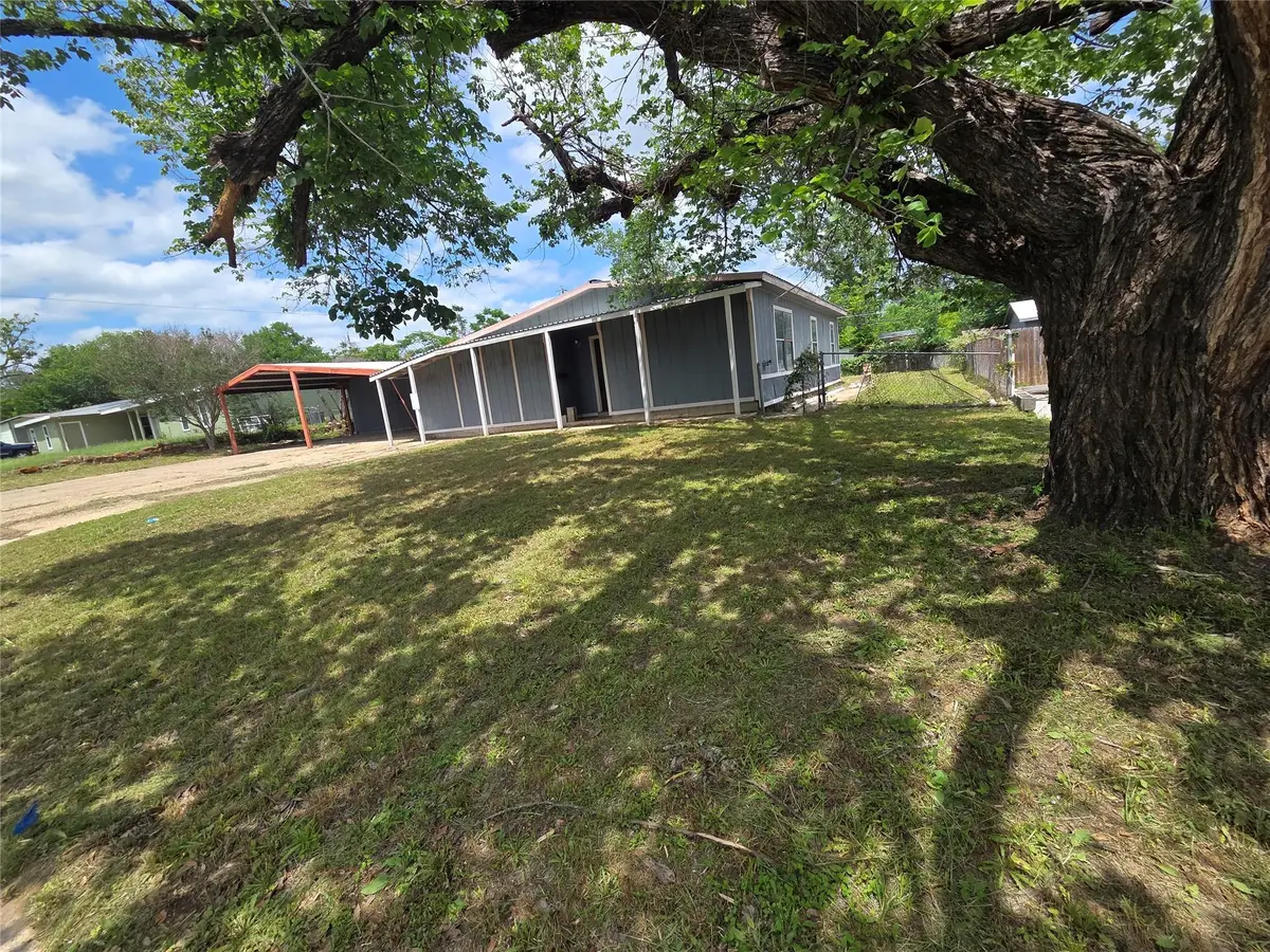 708 Rockdale Rd, Rockdale, TX 76567 - #1