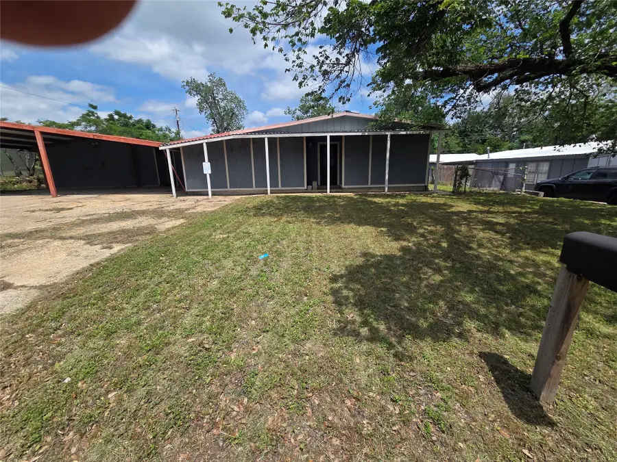 708 Rockdale Rd, Rockdale, TX 76567 - #3