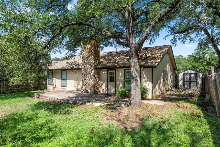 12103 Wycliff Ln, Austin, TX 78727 - Image #3