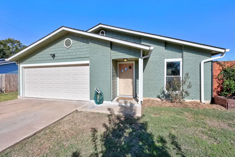 214 Barrhall Dr, Round Rock, TX 78664 - Image #2