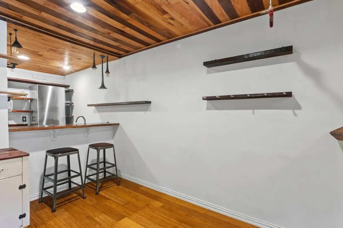 2450 Ashdale Dr #D-106, Austin, TX 78757 - #1