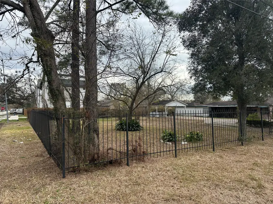 6807 Saint Augustine St, Houston, TX 77021 - Image #2