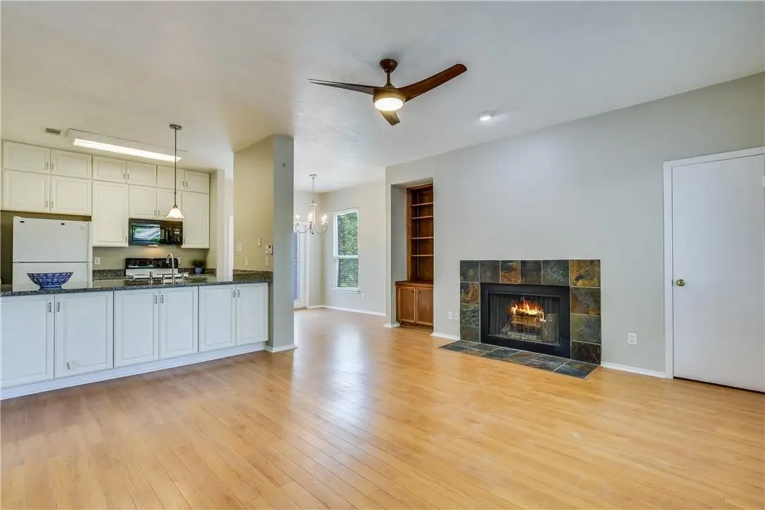 3011 Fruth St #302, Austin, TX 78705 - #1