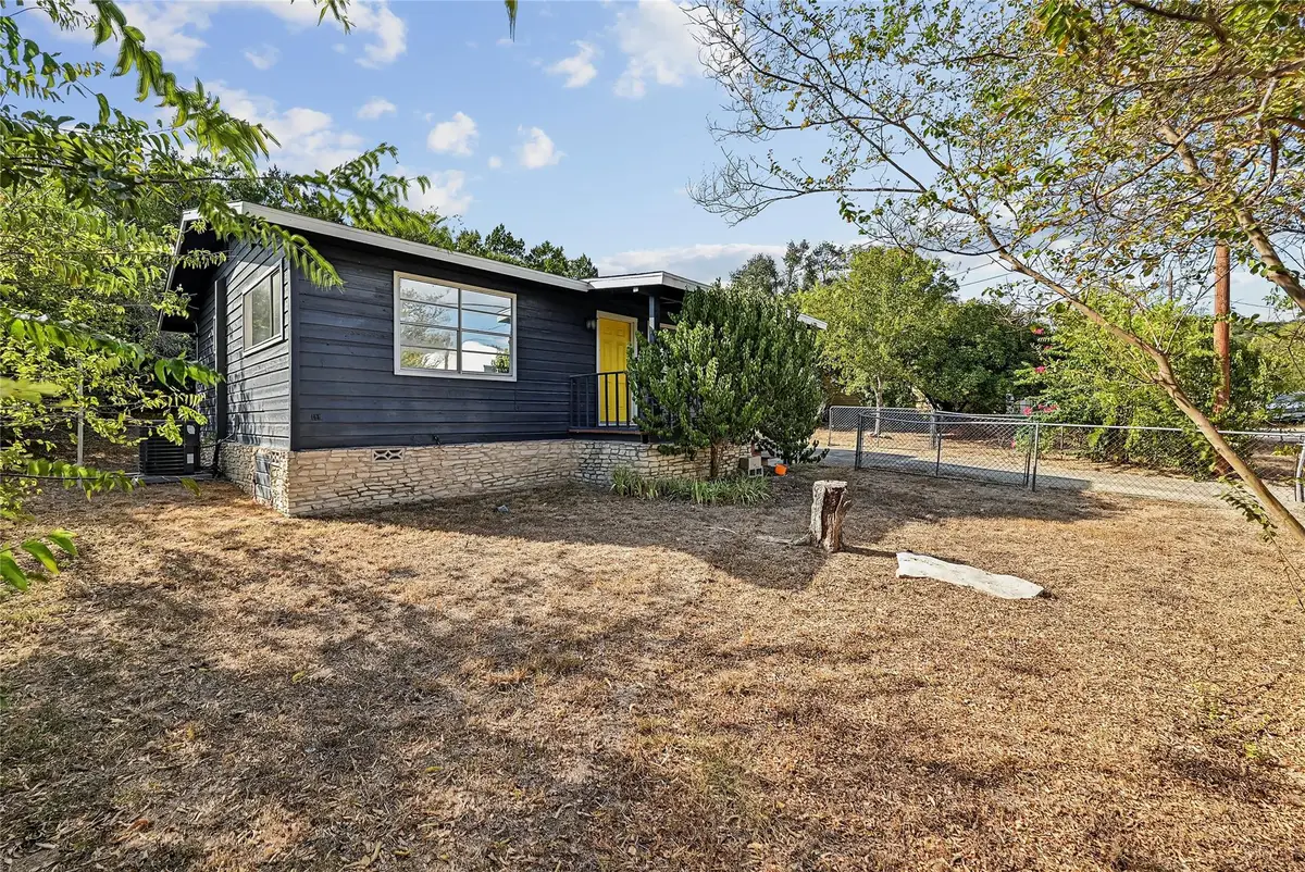 10700 W Lakeview Dr, Jonestown, TX 78645 - Image #1