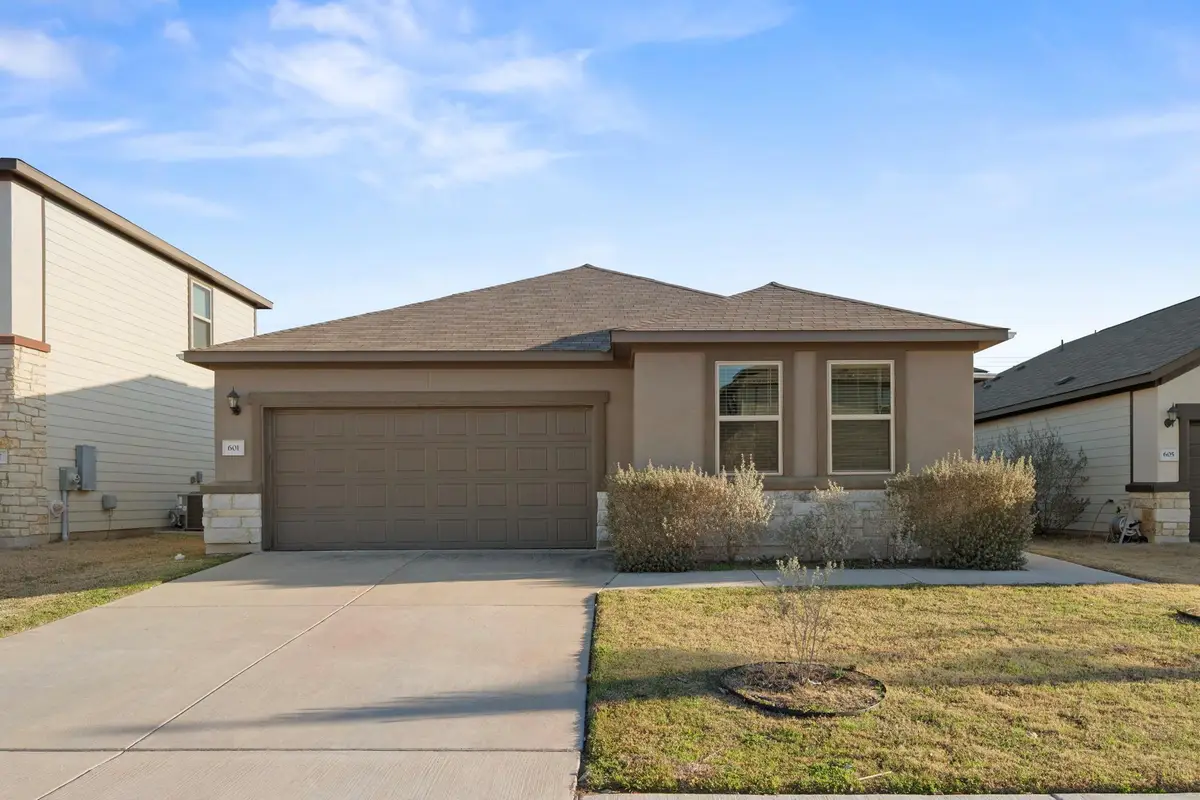 601 Platinum Ln, Liberty Hill, TX 78642 - #1