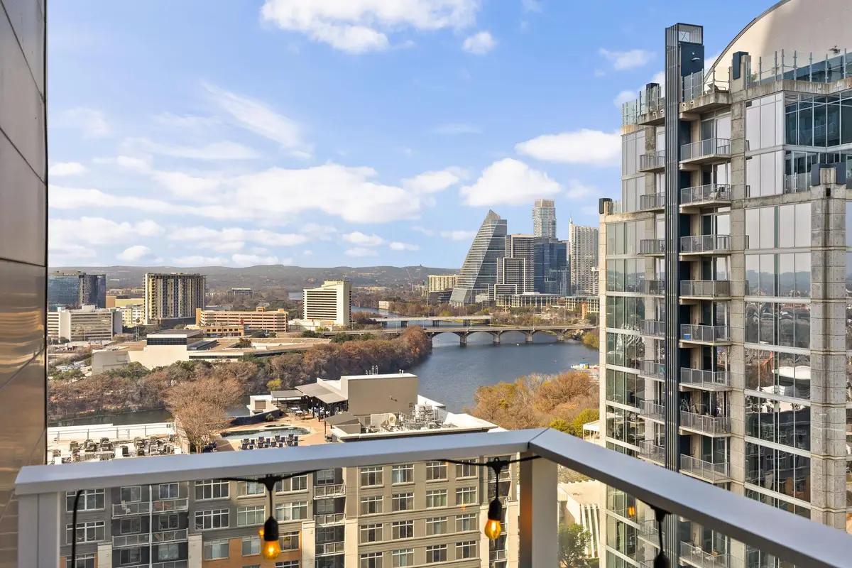 48 East Ave #2002, Austin, TX 78701 - Image #1